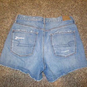 American Eagle 90s boyfriend Jean Shorts, size 8